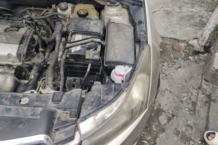 Used Chevrolet Cruze 2013 1.8L SE AT Engine Bay Left
