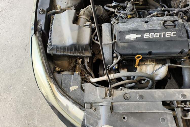 Used Chevrolet Cruze 2013 1.6L SL Grand Edition Manual Transmission Engine Bay Right