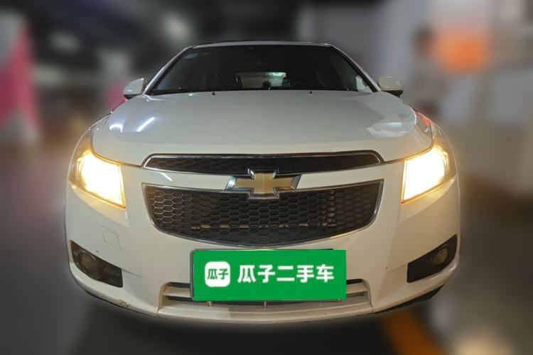 Used Chevrolet Cruze 2013 Hatchback 1.6L Automatic Luxury Model Front