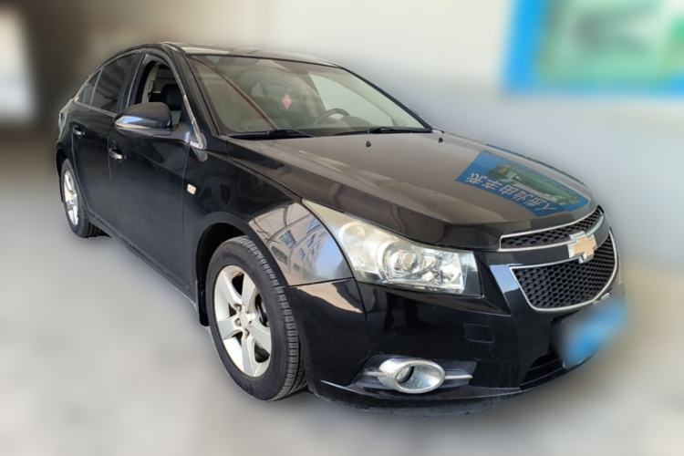 Used Chevrolet Cruze 2013 1.6L SL Grand Edition Manual Transmission Front Right 45 Deg