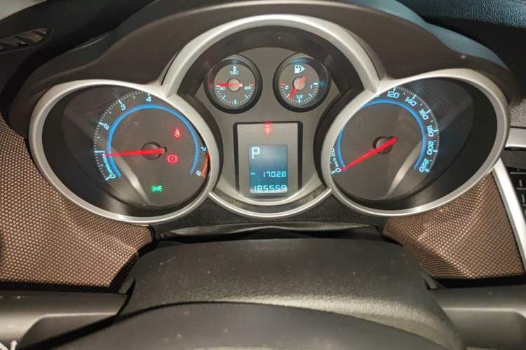 Used Chevrolet Cruze 2013 Hatchback 1.6L Automatic Luxury Model Instrument Cluster