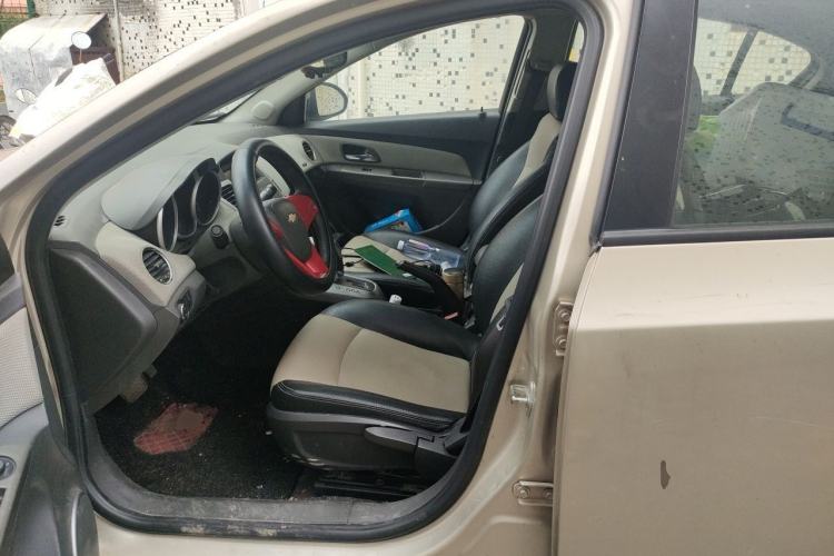 Used Chevrolet Cruze 2013 1.8L SE AT Left Front Seat