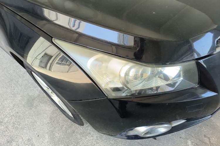 Used Chevrolet Cruze 2013 1.6L SL Grand Edition Manual Transmission Right Front Headlight