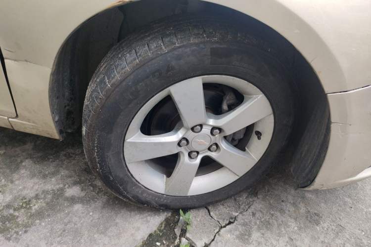 Used Chevrolet Cruze 2013 1.8L SE AT Right Front Wheel Hub