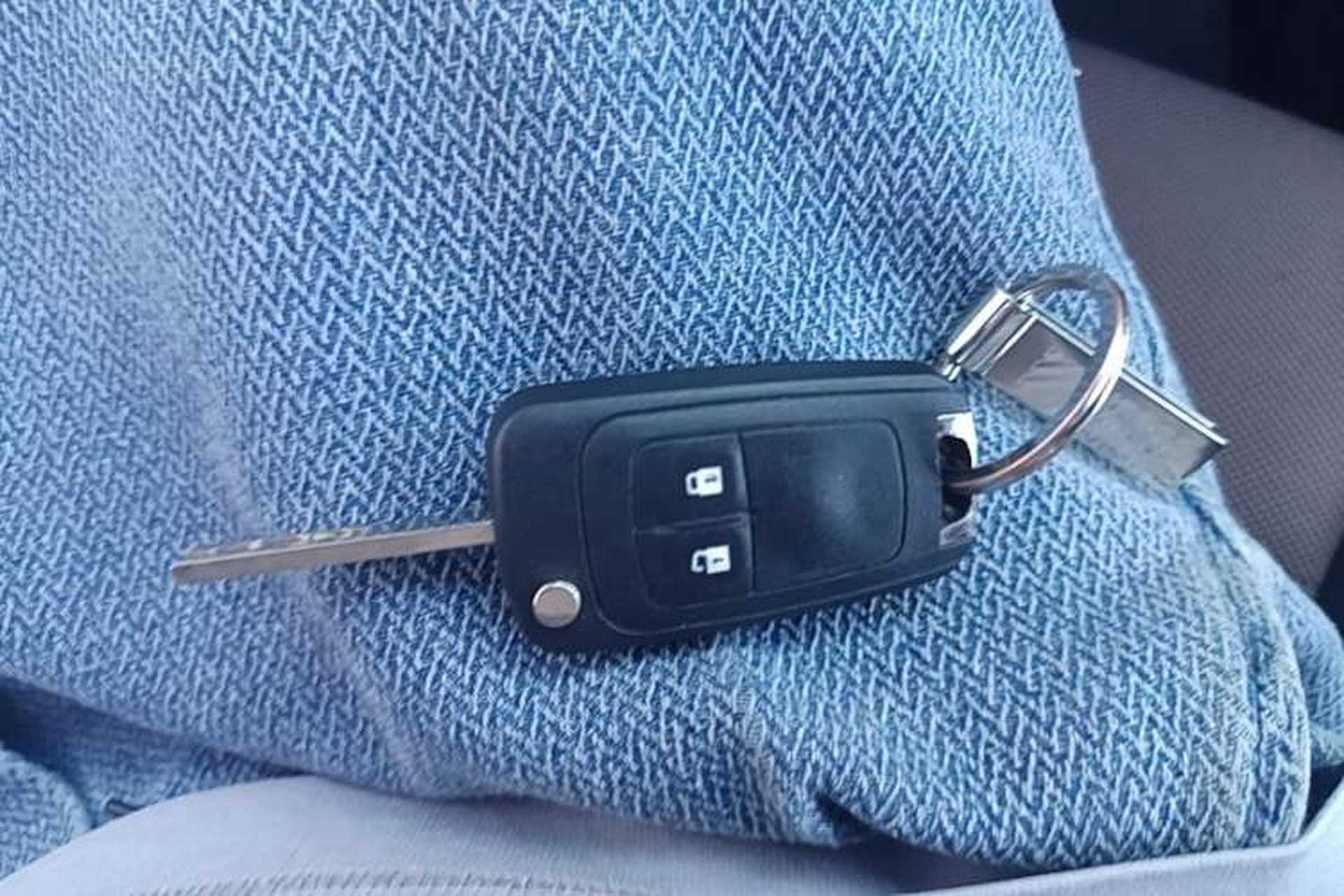 Used Chevrolet Cruze 2013 Hatchback 1.6L Automatic Luxury Model Vehicle Key