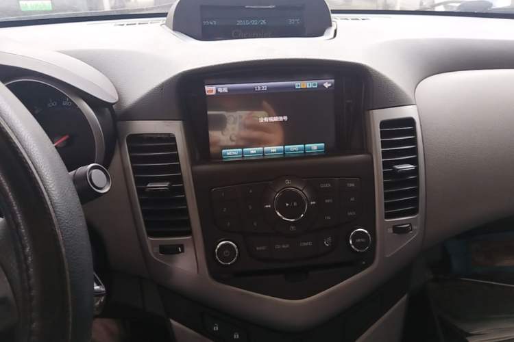 Used Chevrolet Cruze 2013 1.6L SL Grand Edition Automatic Audio And AC Panel