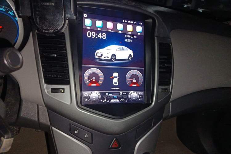 Used Chevrolet Cruze 2013 1.6L SL Grand Edition Automatic Audio And AC Panel