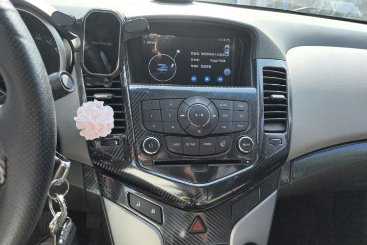 Used Chevrolet Cruze 2013 1.6L SL MT Audio And AC Panel