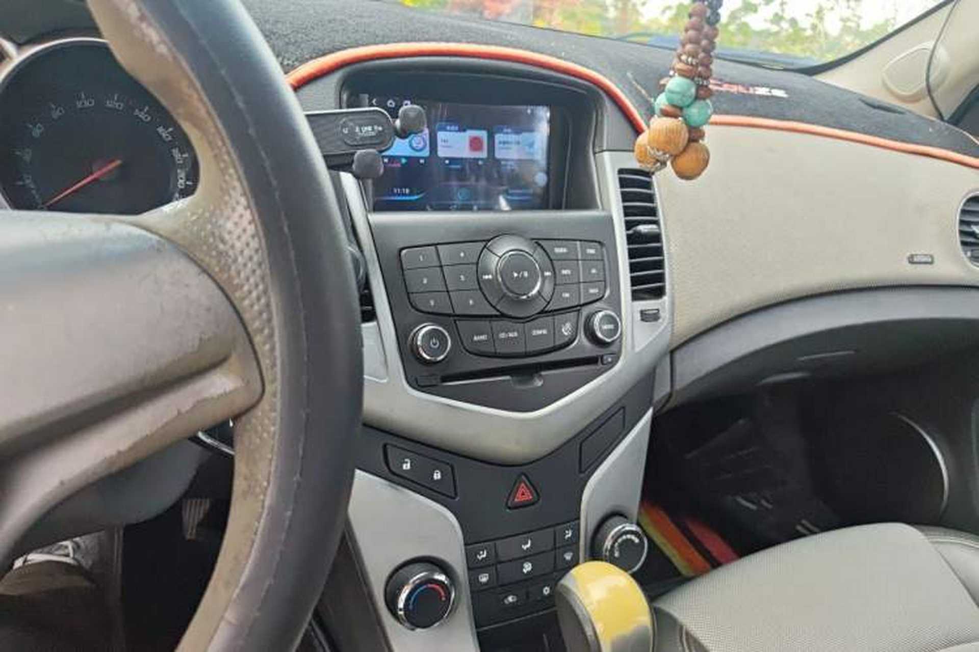 Used Chevrolet Cruze 2013 1.8L SE AT Audio And AC Panel
