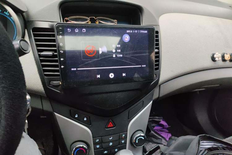 Used Chevrolet Cruze 2013 1.6L SE AT Audio And AC Panel