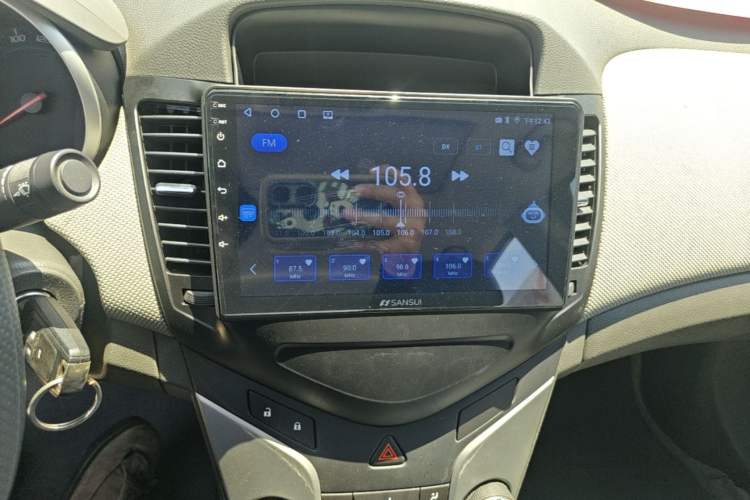 Used Chevrolet Cruze 2013 1.8L SE AT Audio And AC Panel