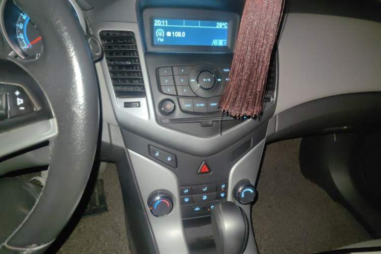 Used Chevrolet Cruze 2013 1.8L SE WTCC Edition AT Audio And AC Panel
