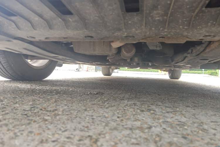 Used Chevrolet Cruze 2013 1.6L SE MT Chassis Front