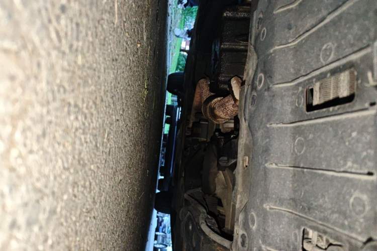 Used Chevrolet Cruze 2013 1.6L SE MT Chassis Front