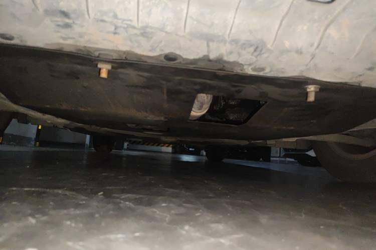 Used Chevrolet Cruze 2013 1.6L SL MT Chassis Front