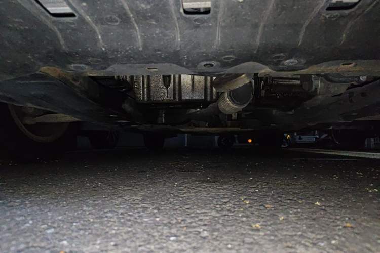 Used Chevrolet Cruze 2013 1.6L SE AT Chassis Front