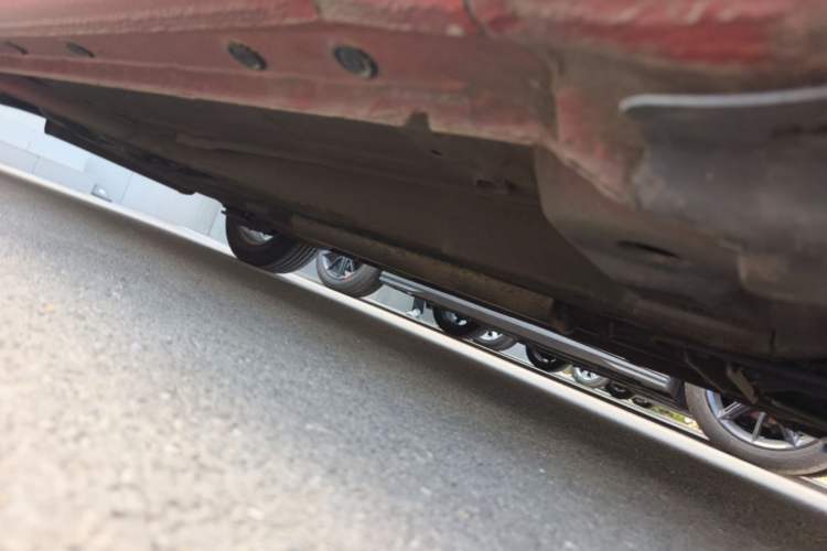 Used Chevrolet Cruze 2013 1.6L SE MT Chassis Front Right