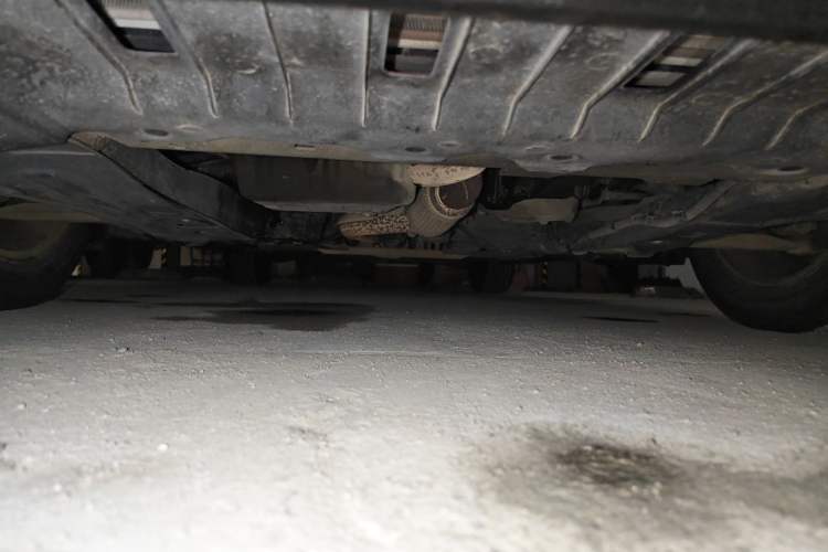 Used Chevrolet Cruze 2013 1.6L SL Grand Edition Manual Transmission Chassis Front