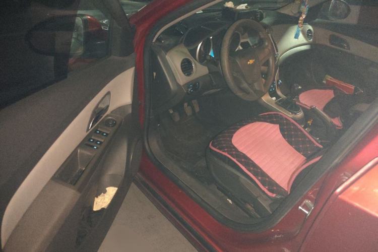 Used Chevrolet Cruze 2013 1.6L SL MT Driver Seat