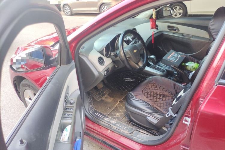 Used Chevrolet Cruze 2013 1.8L SE AT Driver Seat