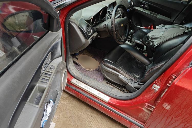Used Chevrolet Cruze 2013 1.6L SE MT Driver Seat