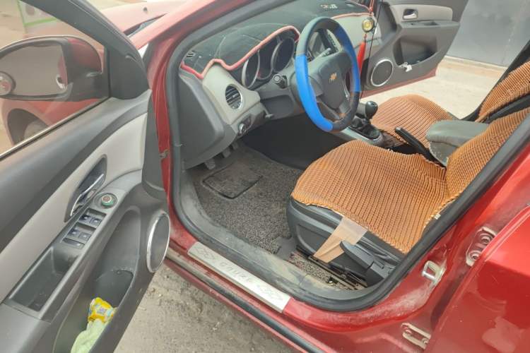 Used Chevrolet Cruze 2013 1.6L SL MT Driver Seat