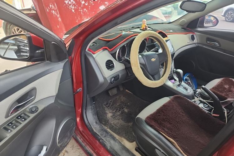 Used Chevrolet Cruze 2013 1.8L SE AT Driver Seat