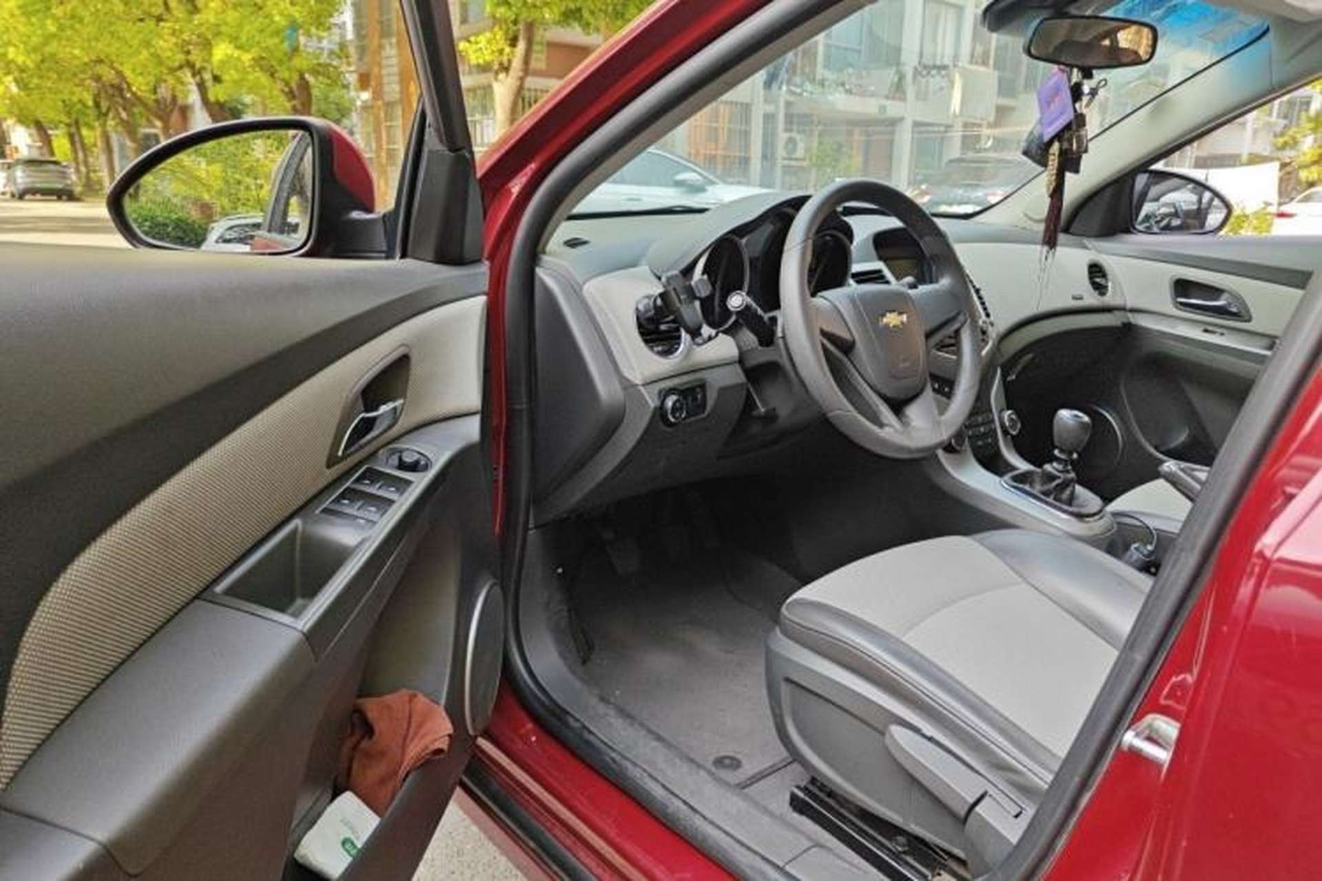 Used Chevrolet Cruze 2013 1.6L SE MT Driver Seat