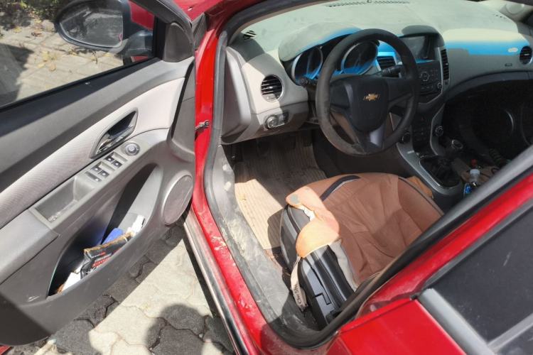 Used Chevrolet Cruze 2013 1.6L SE MT Driver Seat
