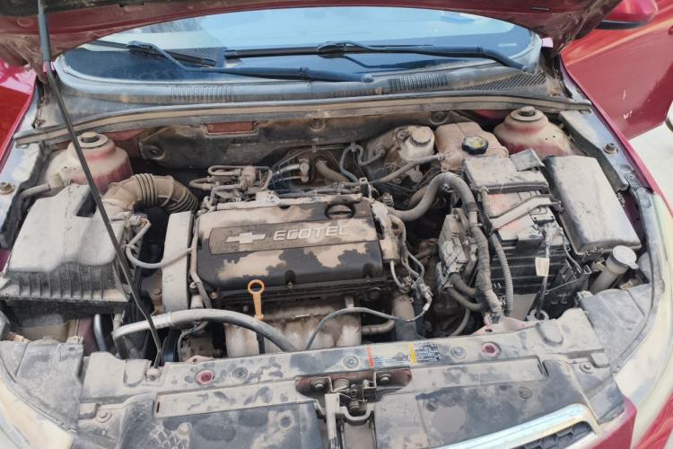 Used Chevrolet Cruze 2013 1.6L SE MT Engine Bay