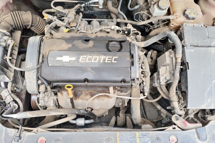 Used Chevrolet Cruze 2013 1.6L SL MT Engine Bay