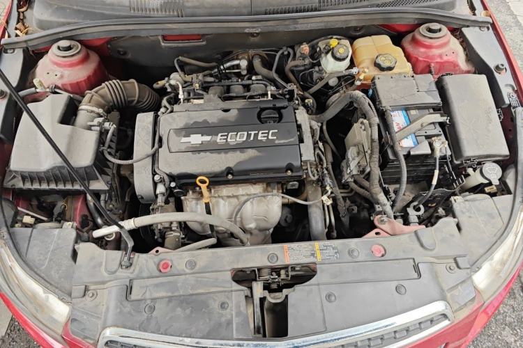 Used Chevrolet Cruze 2013 1.8L SE AT Engine Bay
