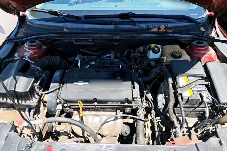 Used Chevrolet Cruze 2013 1.8L SE AT Engine Bay