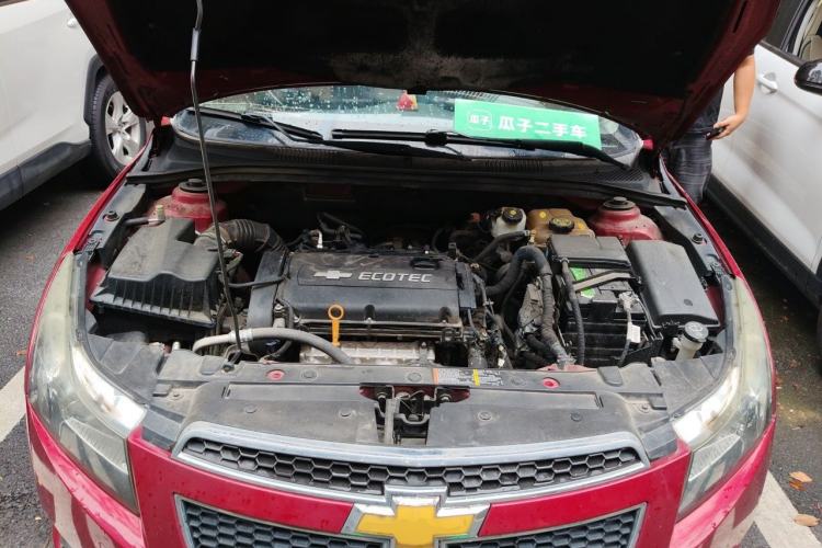 Used Chevrolet Cruze 2013 1.8L SE AT Engine Bay
