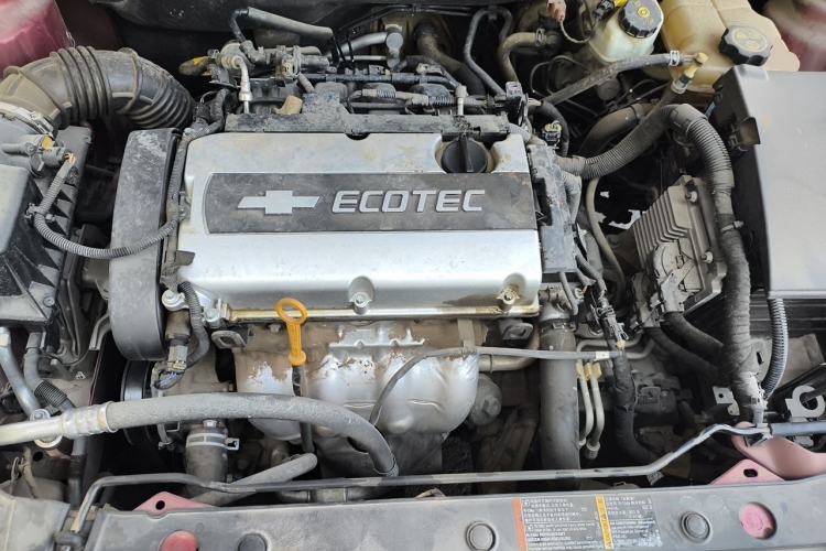 Used Chevrolet Cruze 2013 1.8L SE AT Engine Bay
