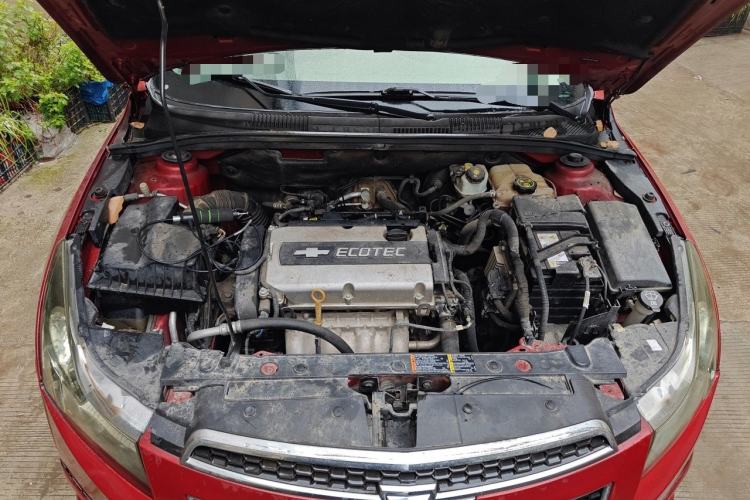Used Chevrolet Cruze 2013 1.6L SE MT Engine Bay