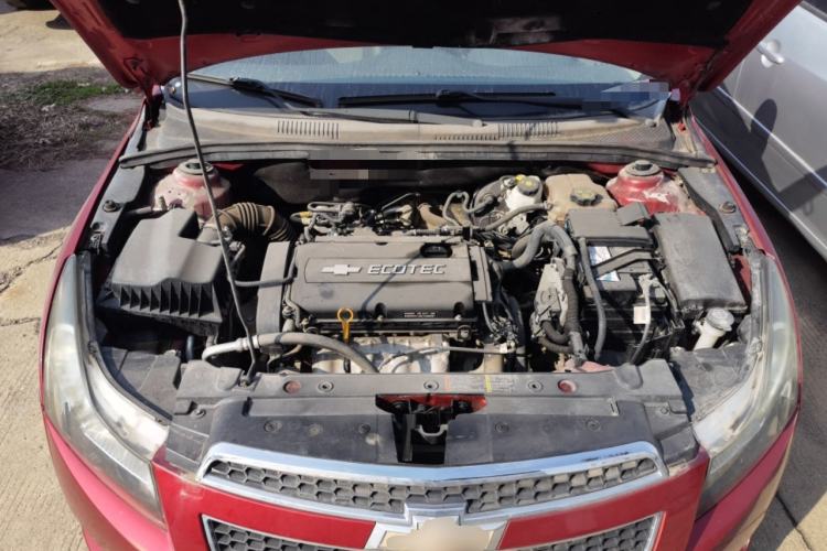 Used Chevrolet Cruze 2013 1.6L SL MT Engine Bay