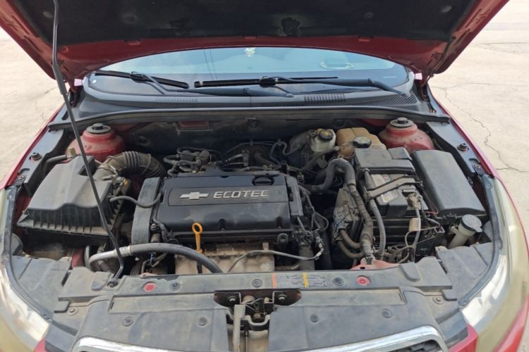Used Chevrolet Cruze 2013 1.6L SE MT Engine Bay