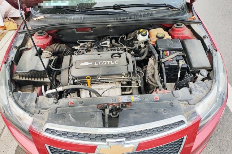 Used Chevrolet Cruze 2013 Hatchback 1.6L Manual Luxury Model Engine Bay