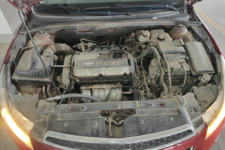 Used Chevrolet Cruze 2013 1.8L SE AT Engine Bay