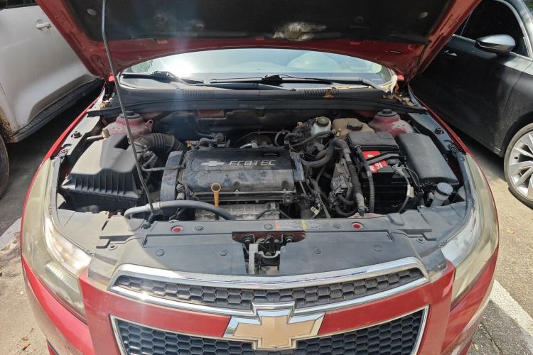 Used Chevrolet Cruze 2013 1.6L SE AT Engine Bay