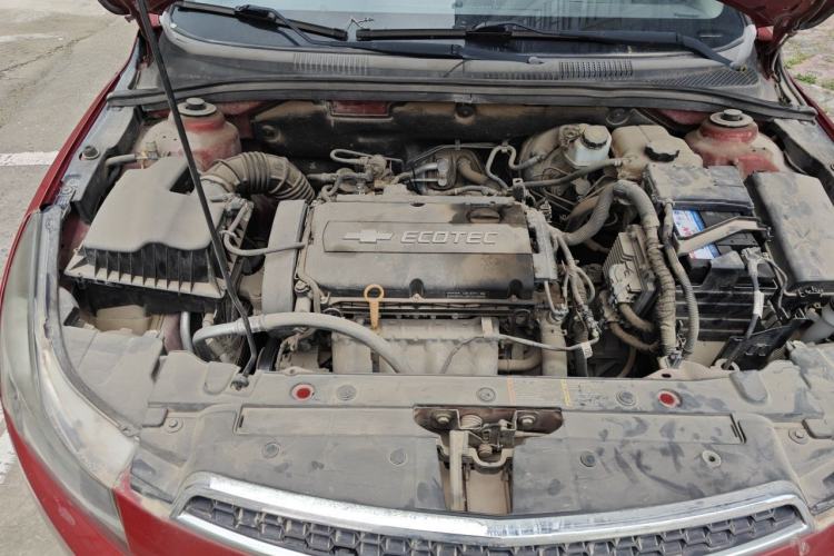 Used Chevrolet Cruze 2013 1.6L SE MT Engine Bay