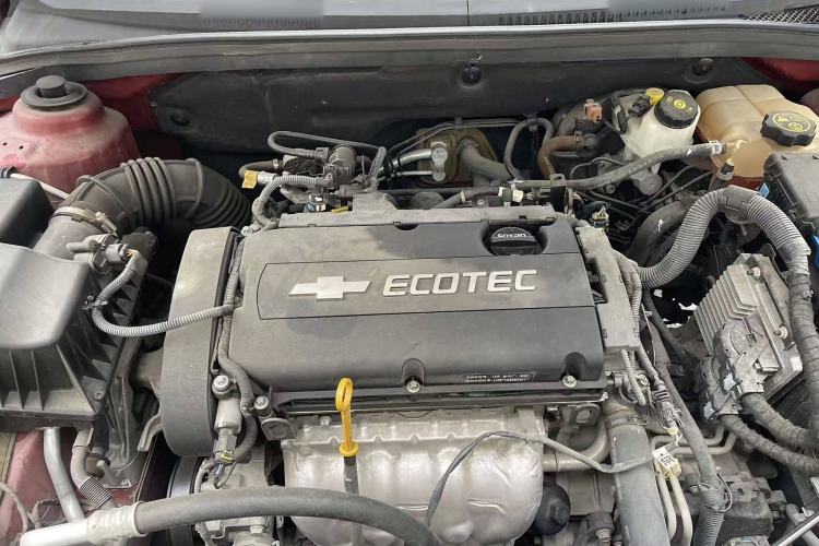 Used Chevrolet Cruze 2013 Hatchback 1.6L Automatic Luxury Model Engine Bay