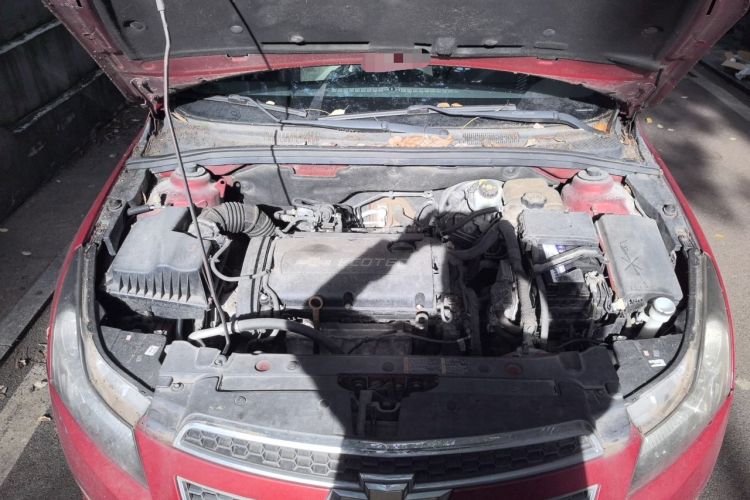 Used Chevrolet Cruze 2013 1.6L SL Sunroof Edition MT Engine Bay