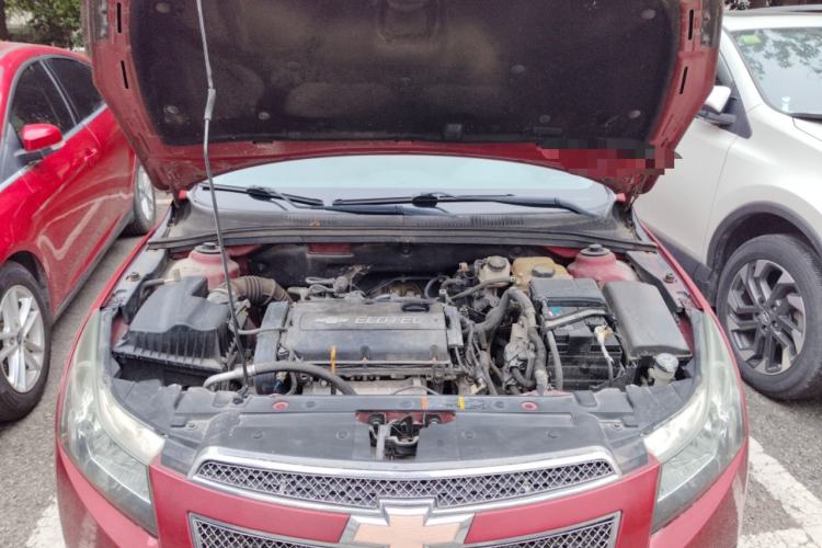 Used Chevrolet Cruze 2013 1.6L SE AT Engine Bay