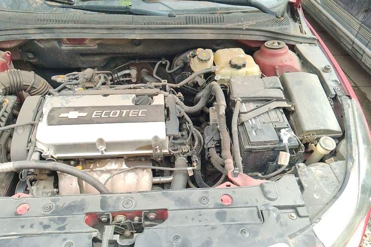 Used Chevrolet Cruze 2013 1.6L SE MT Engine Bay Left