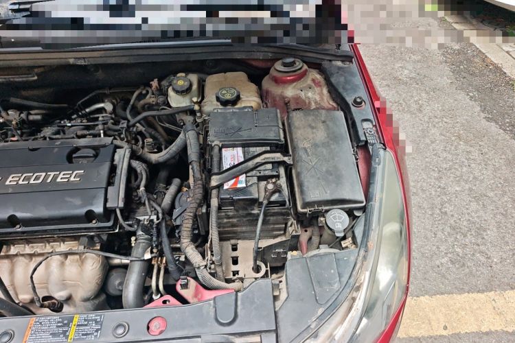 Used Chevrolet Cruze 2013 1.8L SE AT Engine Bay Left