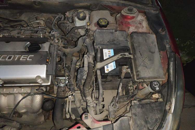 Used Chevrolet Cruze 2013 1.8L SE AT Engine Bay Left