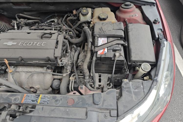 Used Chevrolet Cruze 2013 1.8L SE AT Engine Bay Left