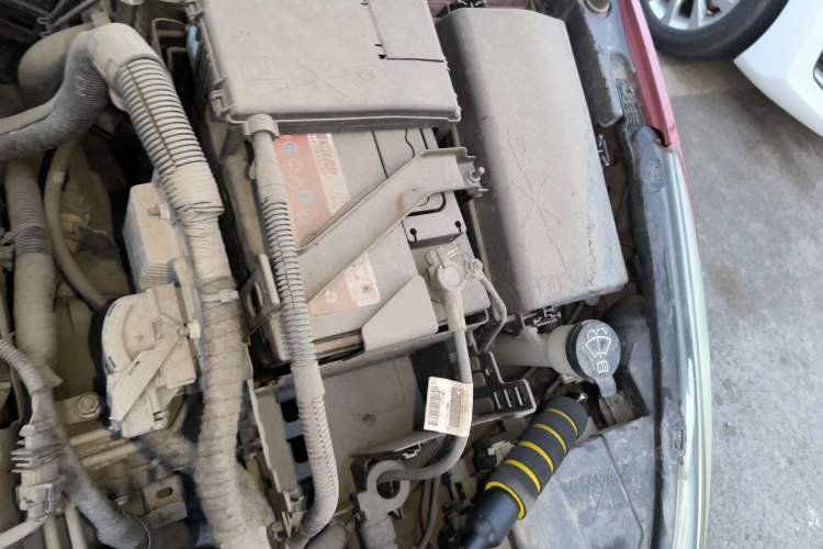 Used Chevrolet Cruze 2013 1.8L SE AT Engine Bay Left